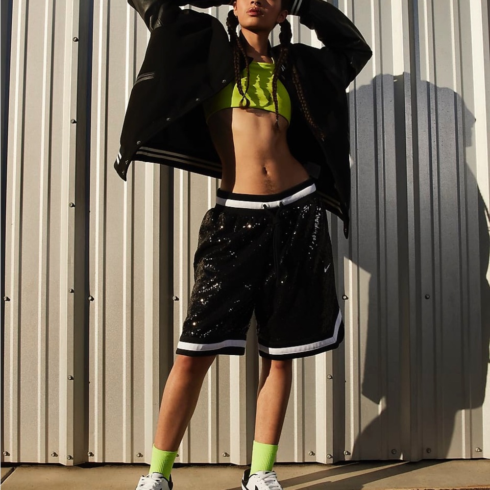 Nike Gamma Force women low sneakers 8 EUC white black - Picture 9 of 16